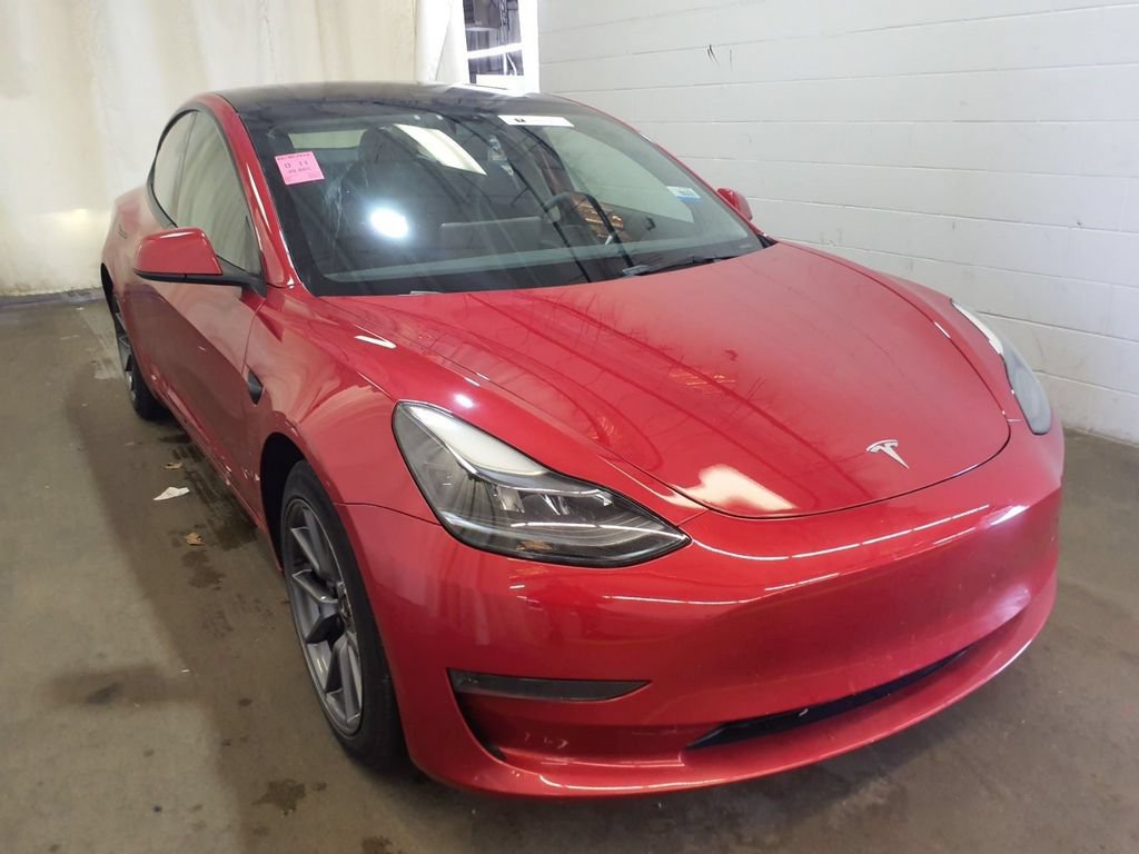 Used 2023 Tesla Model 3 Standard Range RWD image 3