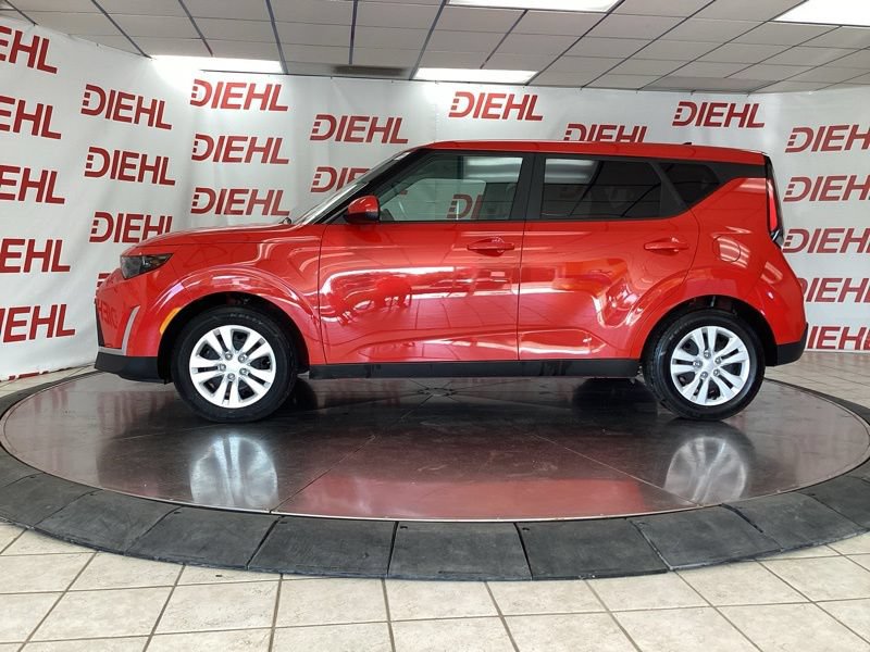 Certified 2024 Kia Soul LX FWD image 4
