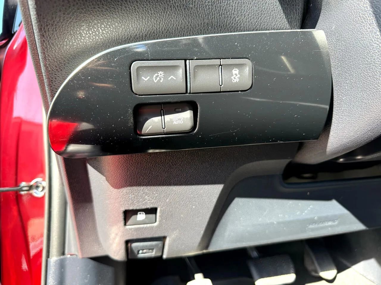 Used 2017 Toyota Prius FWD image 19