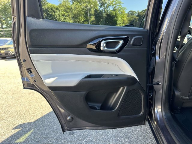 Certified 2024 Jeep Compass Limited w/ Sun and Sound Group AWD/4WD image 19