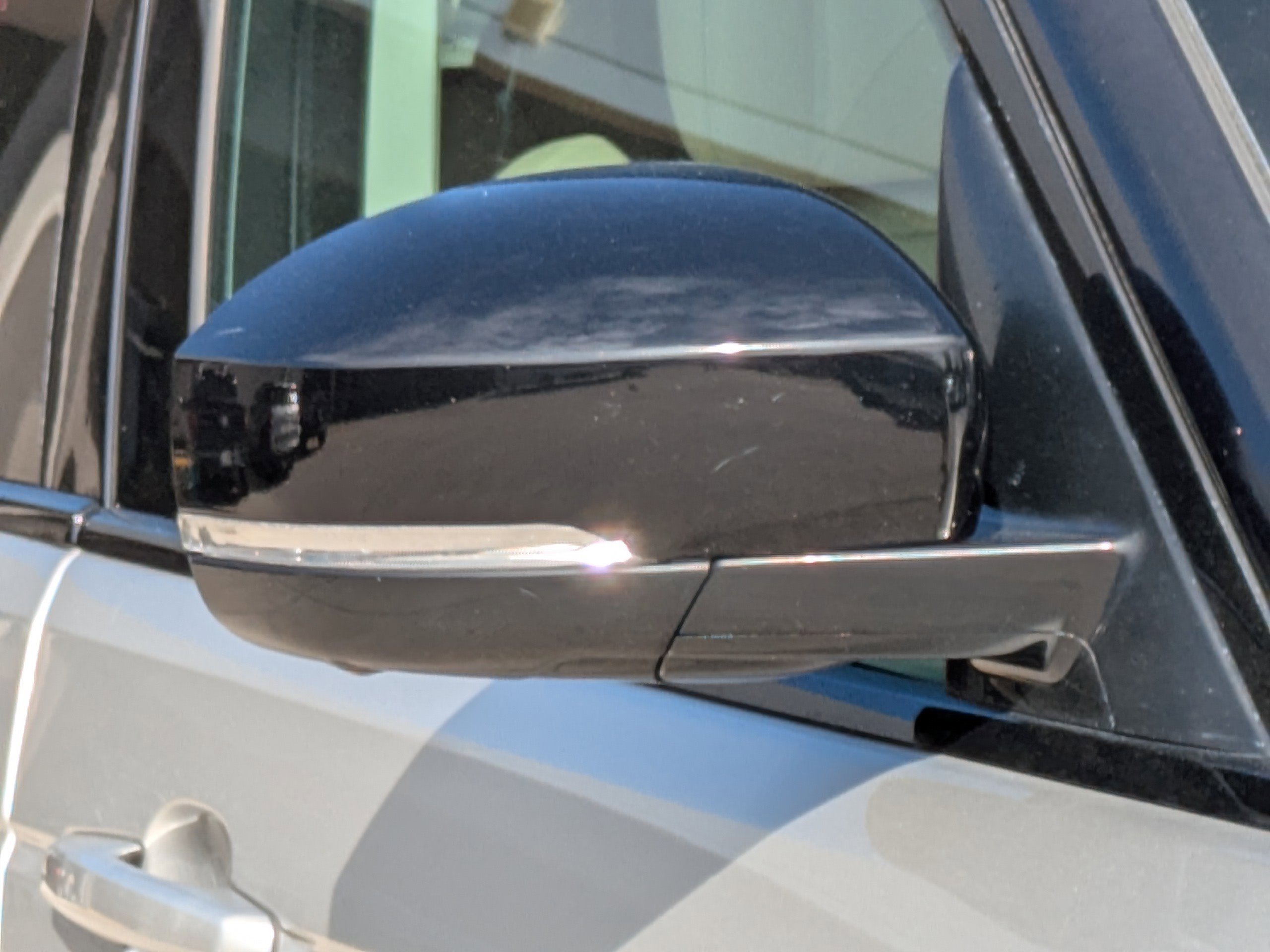 Used 2018 Land Rover Range Rover HSE image 12