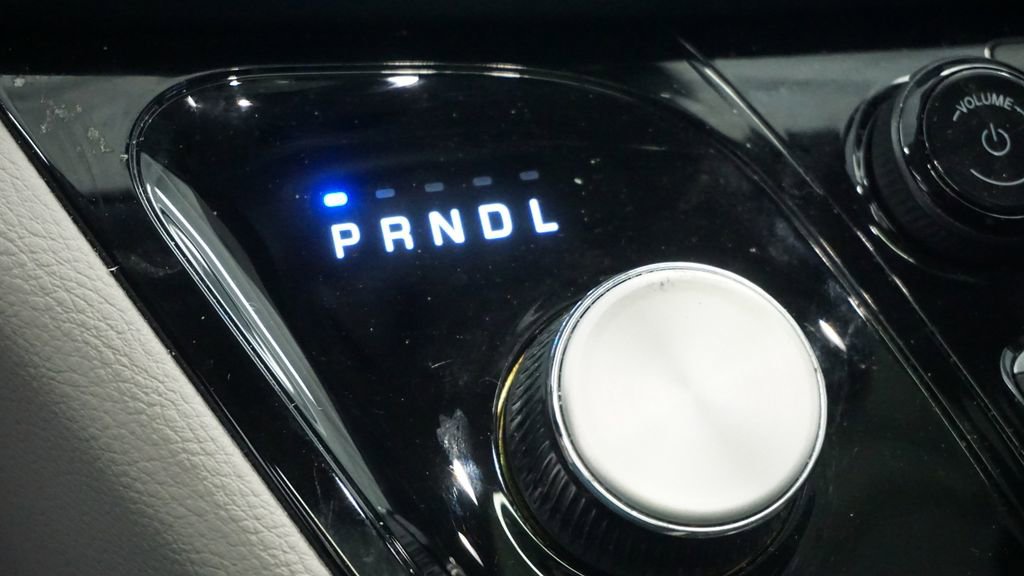 Used 2023 Chrysler Pacifica Limited image 31