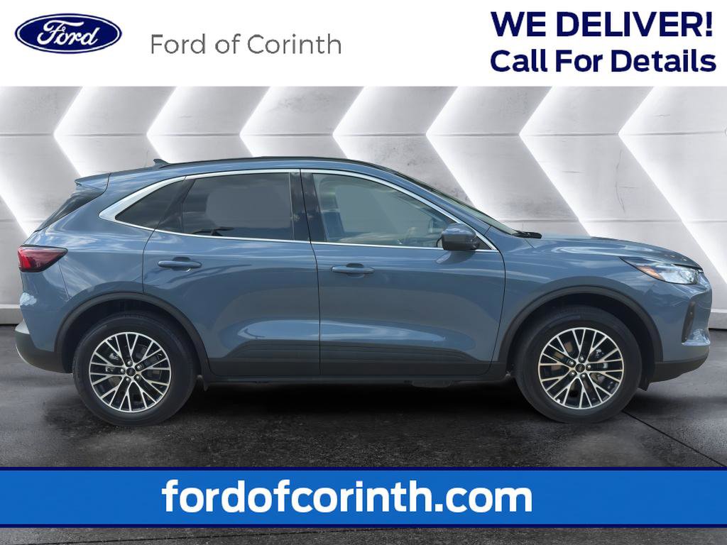 New 2025 Ford Escape SE