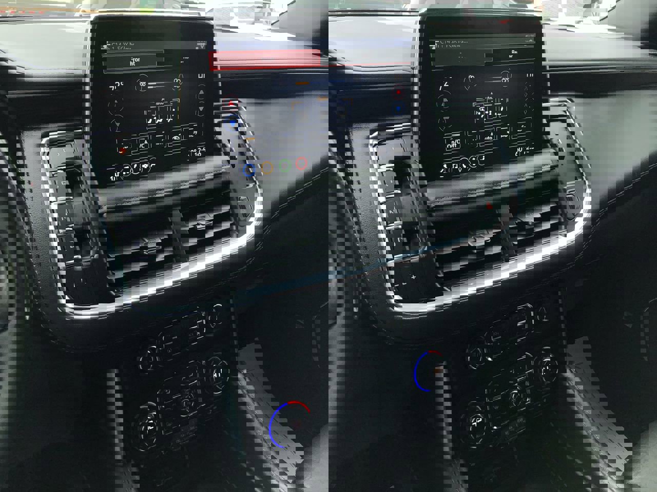 Used 2021 Chevrolet Suburban LT w/ LT Signature Plus Package image 23