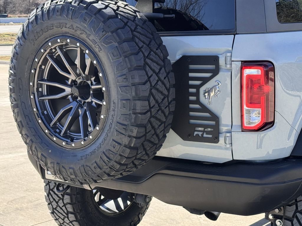 Used 2022 Ford Bronco Black Diamond image 6