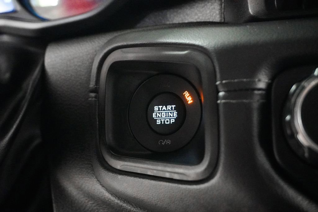 Used 2025 Jeep Wrangler Unlimited Sahara w/ Safety Group image 24