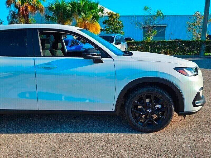 New 2026 Honda HR-V Sport image 2
