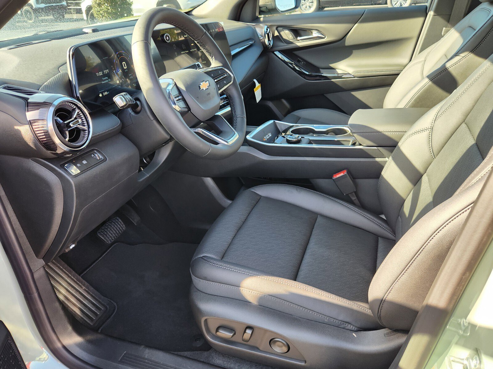 New 2026 Chevrolet Equinox LT w/ Convenience Package II image 5