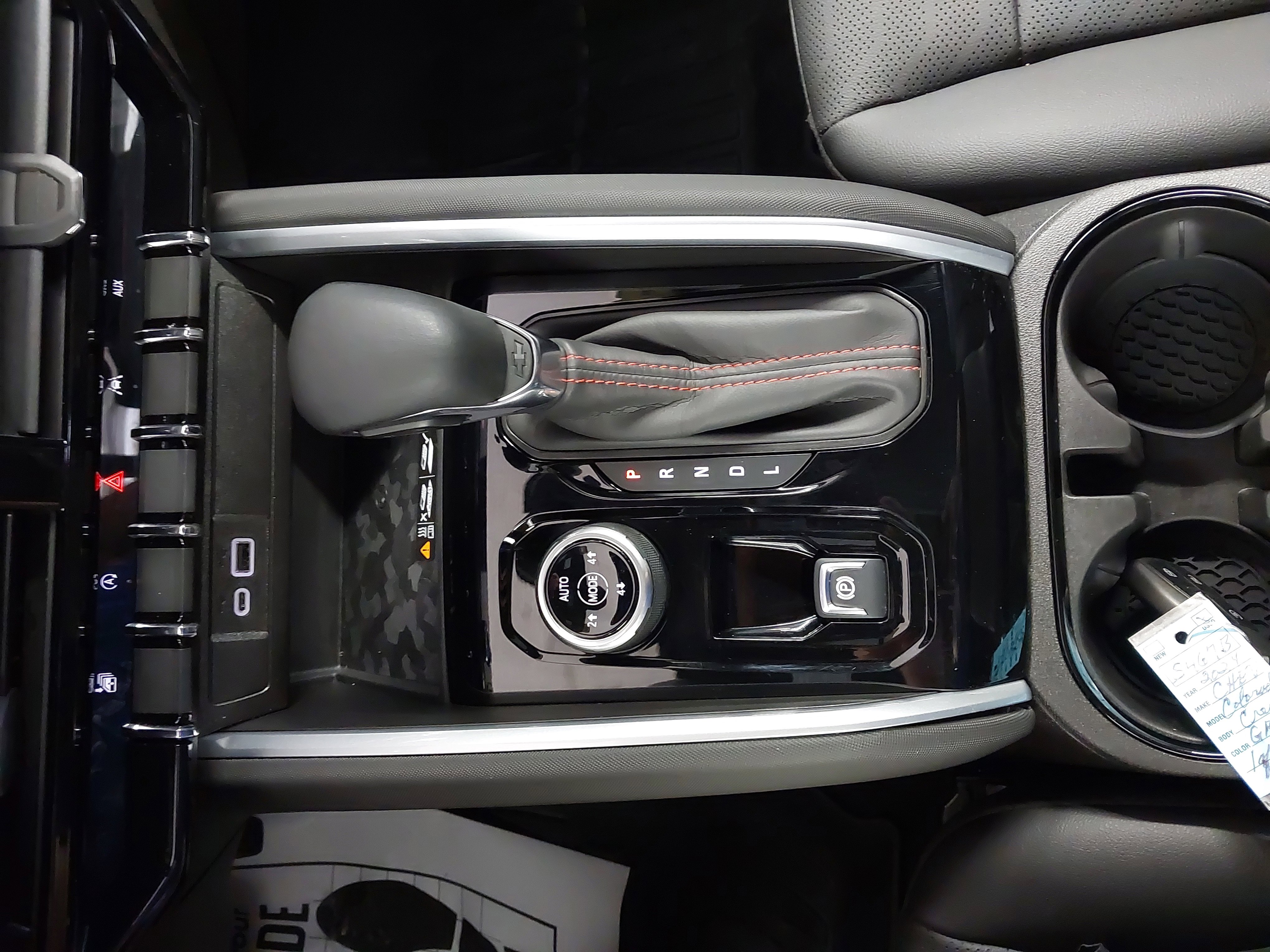 Used 2024 Chevrolet Colorado Z71 w/ Z71 Convenience Package 2 image 22