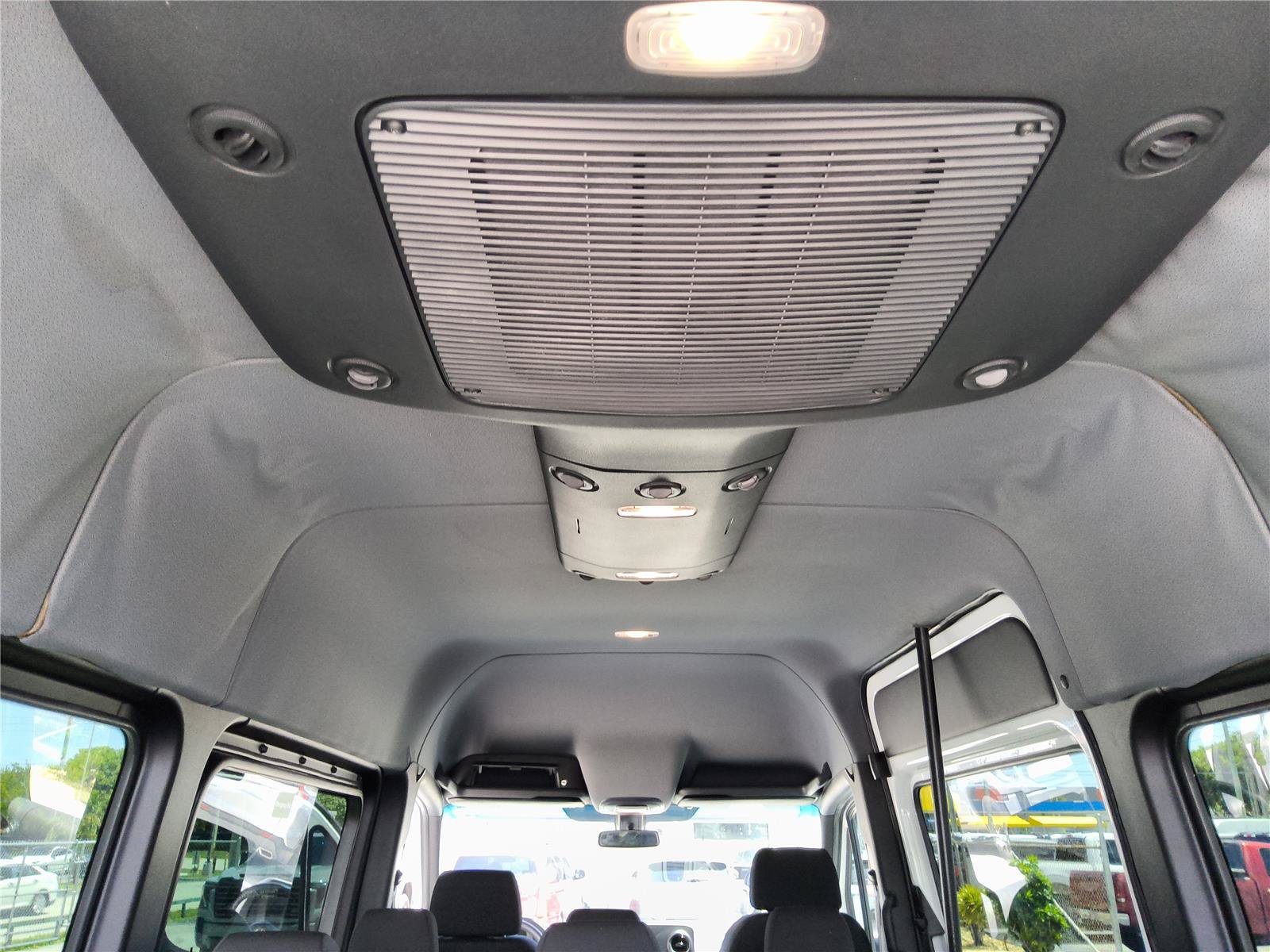 Used 2019 Mercedes-Benz Sprinter 2500 image 16