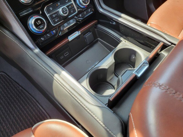 Used 2024 GMC Yukon XL Denali Ultimate image 16