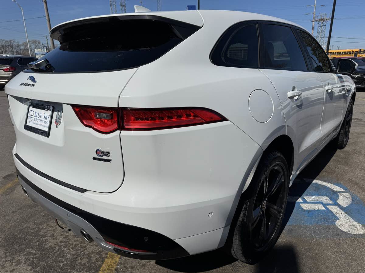 Used 2017 Jaguar F-PACE S image 5
