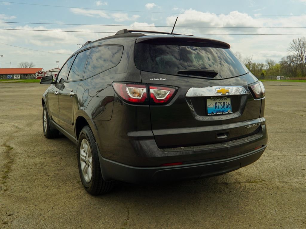 Used 2013 Chevrolet Traverse LS image 4