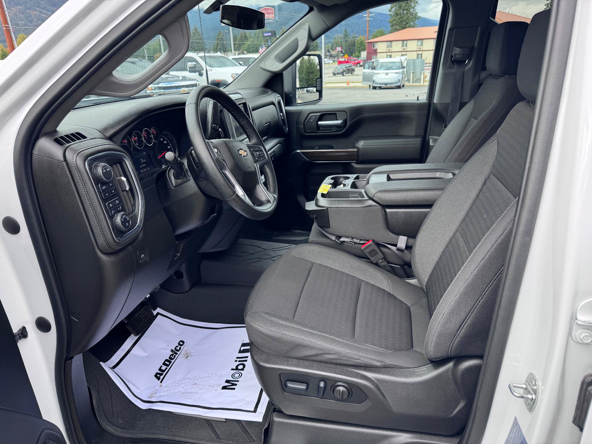 Used 2023 Chevrolet Silverado 2500 LT w/ Convenience Package AWD/4WD image 10