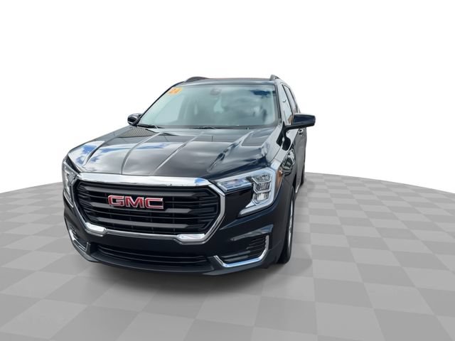 Certified 2024 GMC Terrain SLE w/ Driver Convenience Package FWD image 3