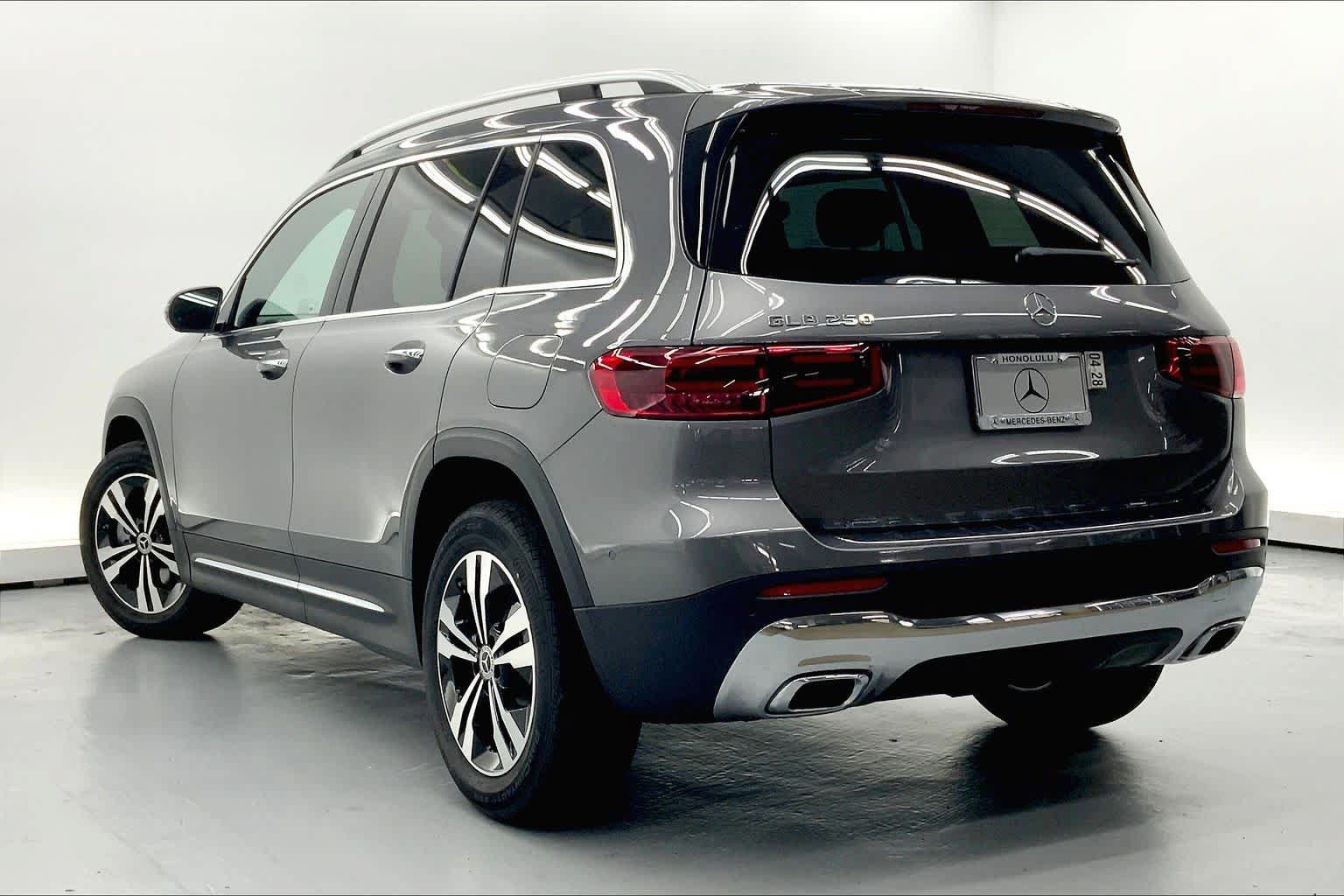 New 2026 Mercedes-Benz GLB 250 image 6