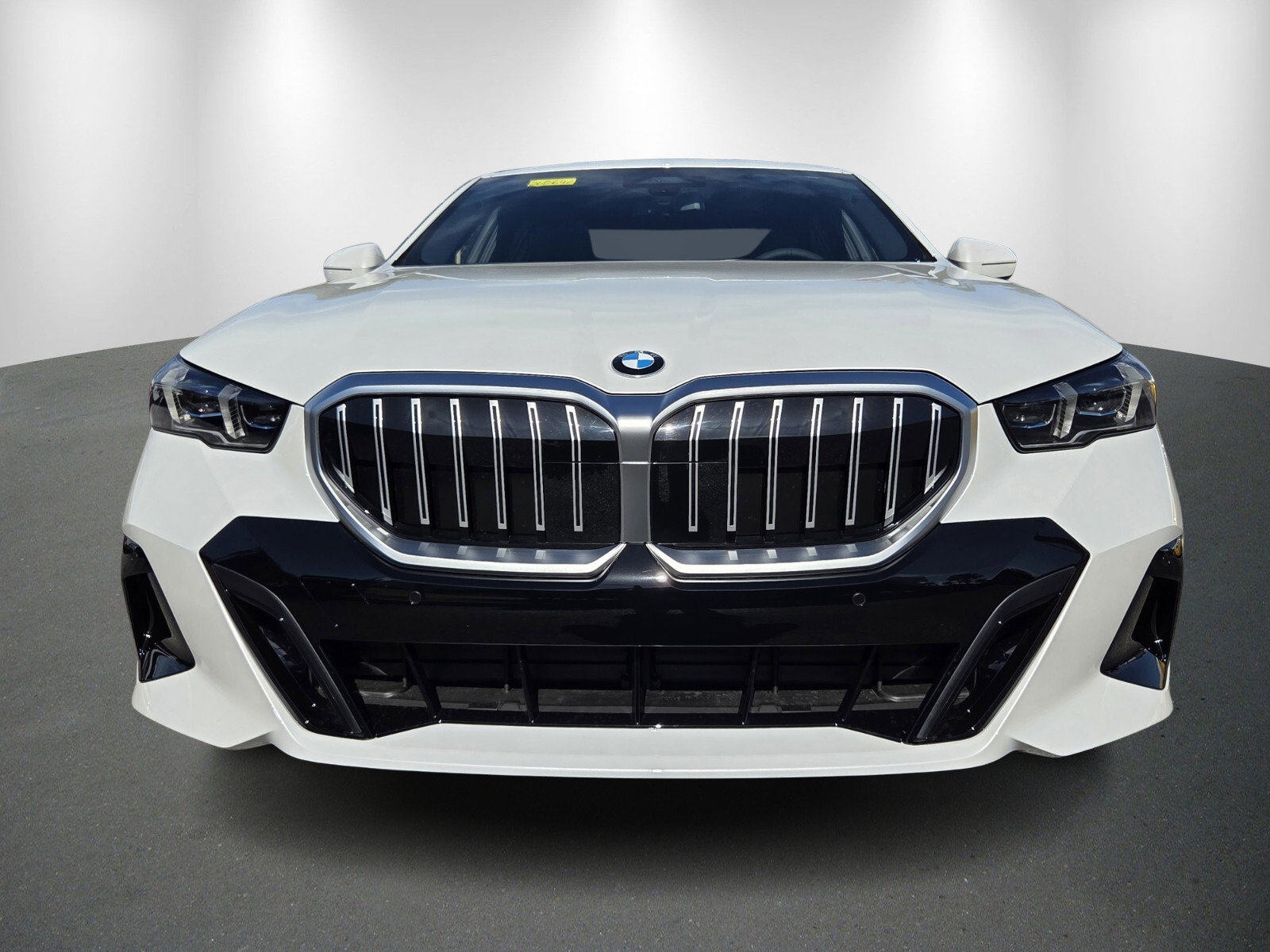 New 2026 BMW 530i xDrive w/ M Sport Package image 2