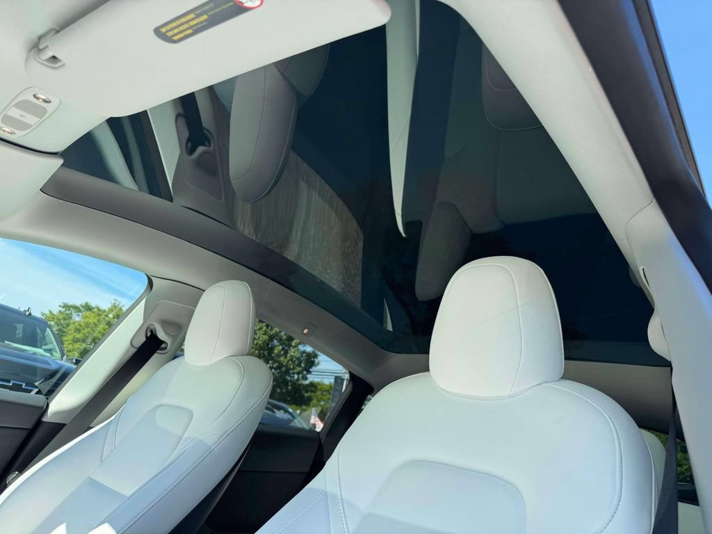 Used 2023 Tesla Model Y Long Range AWD/4WD image 21