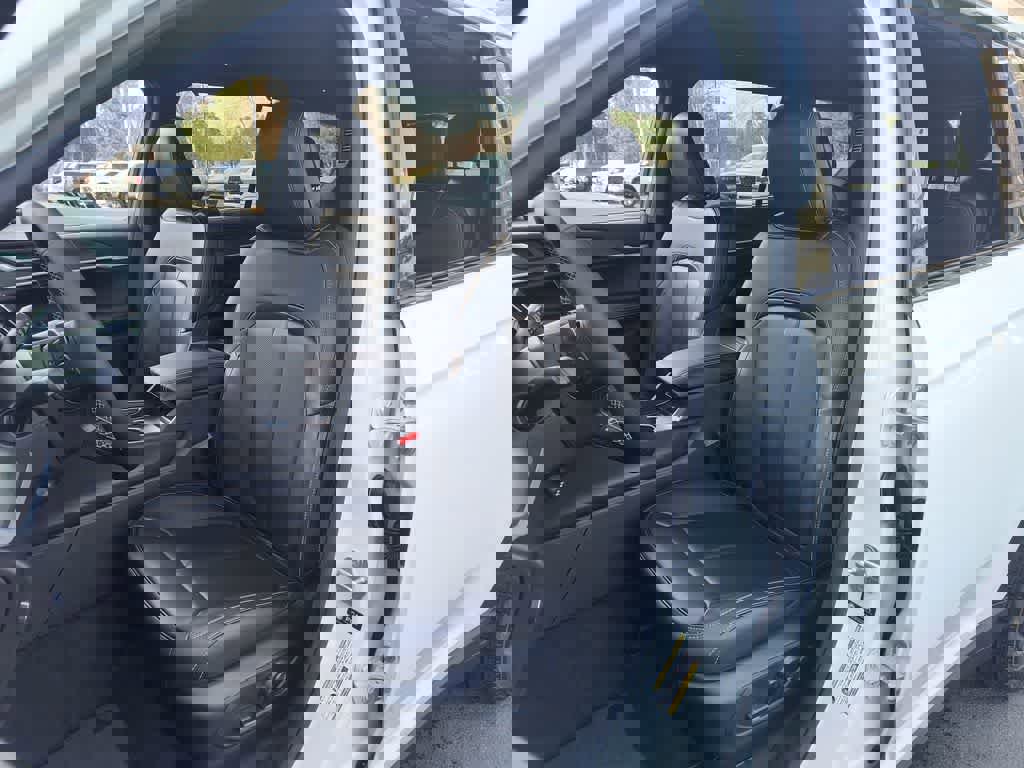 New 2025 Jeep Grand Cherokee L Limited w/ Luxury Tech Group II image 11