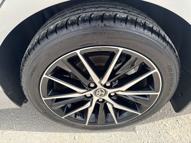 Used 2024 Toyota Camry SE image 9