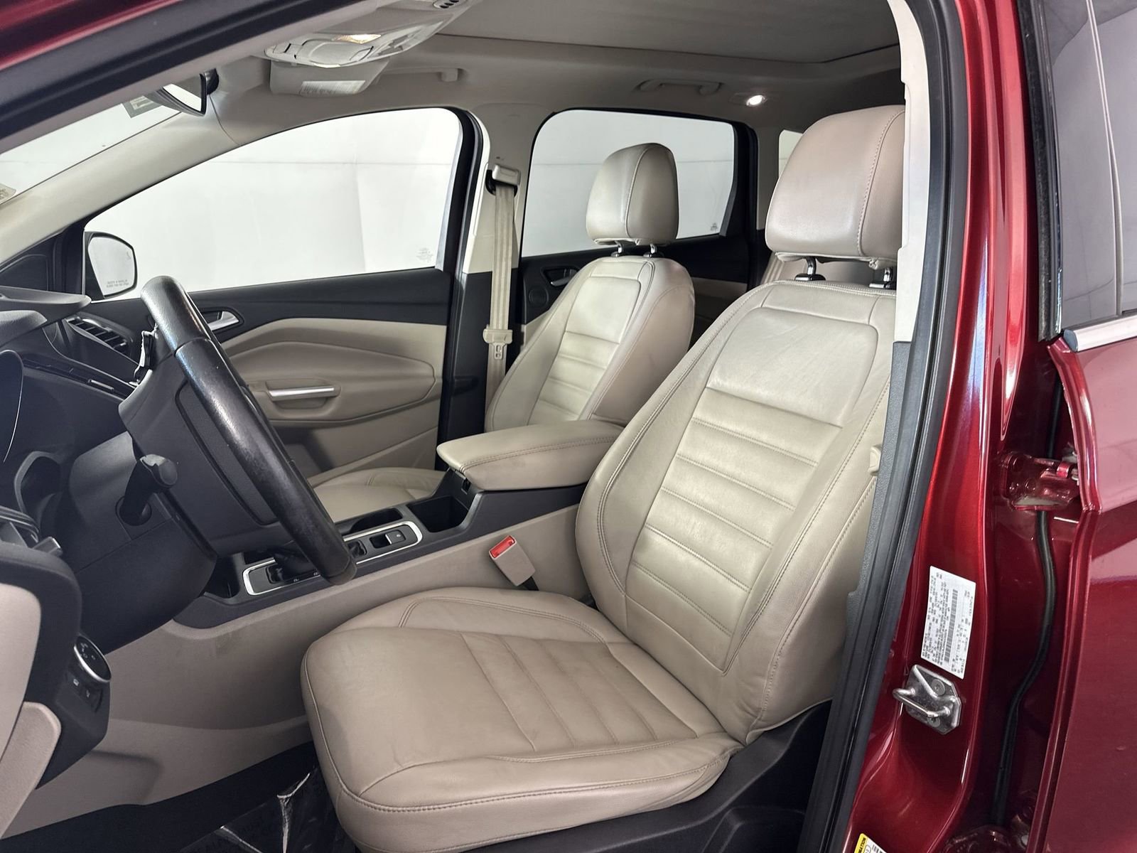 Used 2017 Ford Escape Titanium image 11