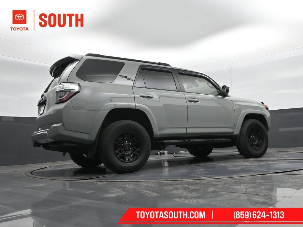 Used 2023 Toyota 4Runner TRD Off-Road AWD/4WD image 37