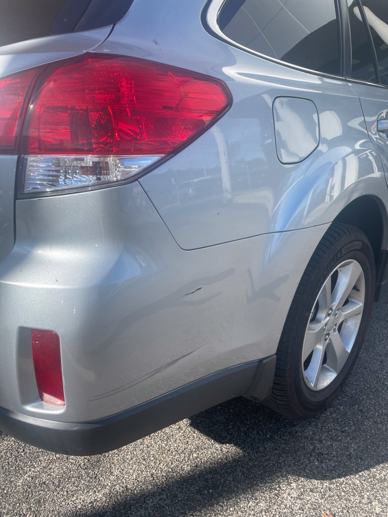 Used 2013 Subaru Outback 2.5i Premium AWD/4WD image 12