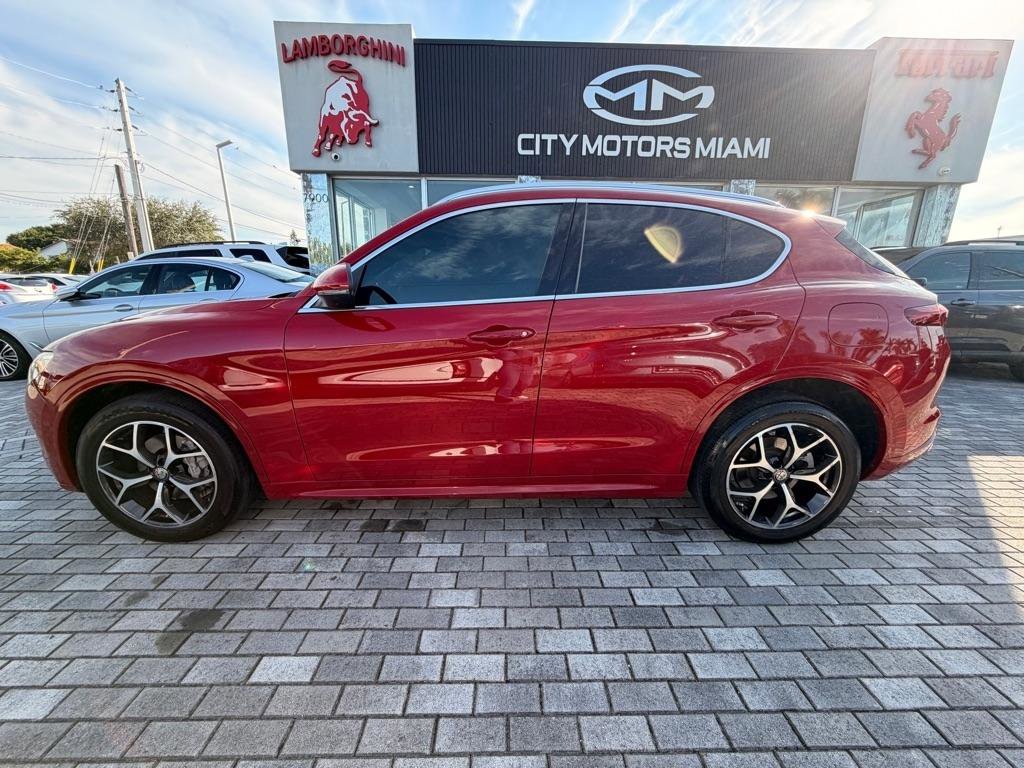 Used 2021 Alfa Romeo Stelvio Ti AWD/4WD image 4