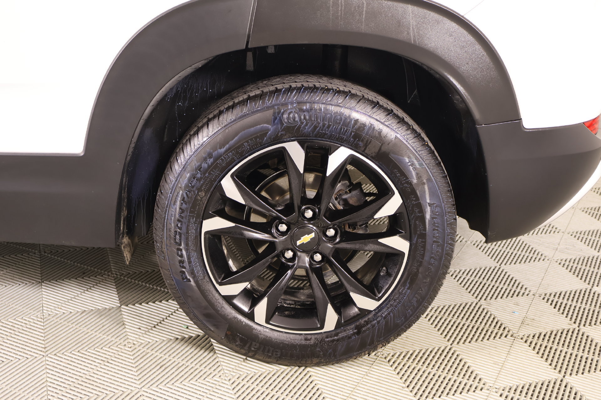 Used 2022 Chevrolet TrailBlazer LT w/ Premium Seating Package FWD image 18