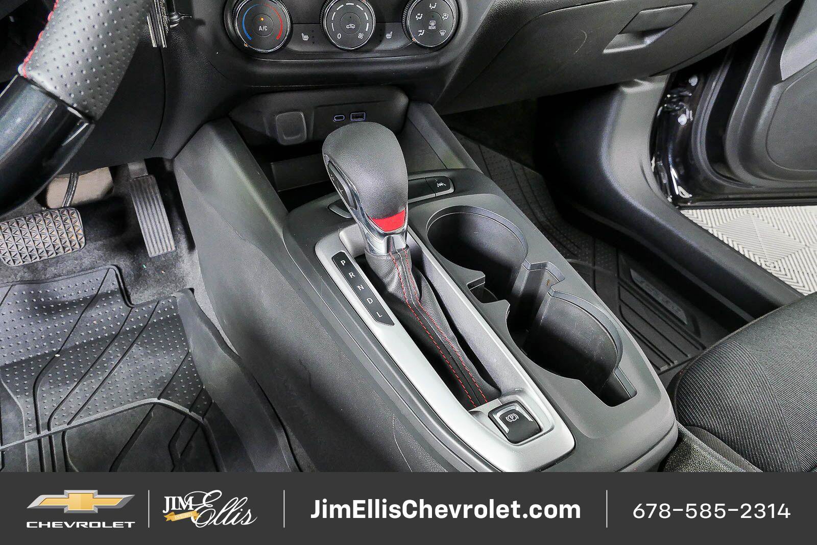 Certified 2025 Chevrolet Trax RS w/ Sunroof Package FWD image 16
