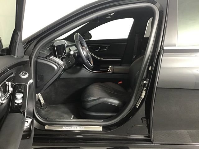 Used 2022 Mercedes-Benz S 580 4MATIC Sedan image 9