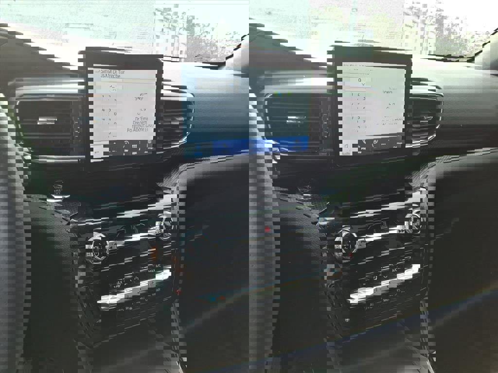 Used 2024 Ford Explorer ST-Line w/ Class IV Trailer Tow Package image 12