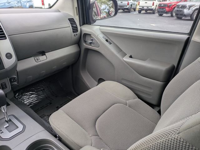 Used 2020 Nissan Frontier SV image 18