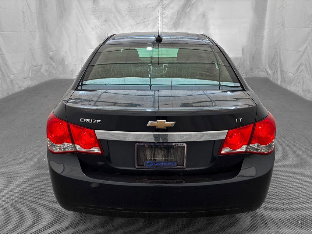 Used 2016 Chevrolet Cruze LT w/ Sun And Sound Package FWD image 5