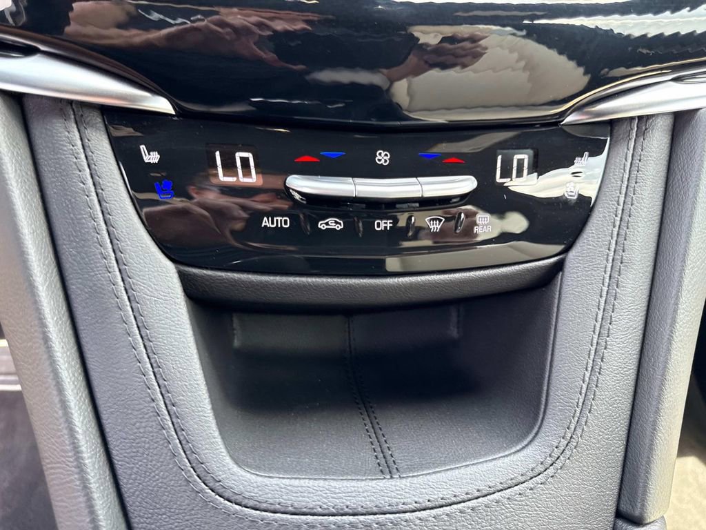 New 2025 Cadillac XT6 Sport w/ Technology Package image 26