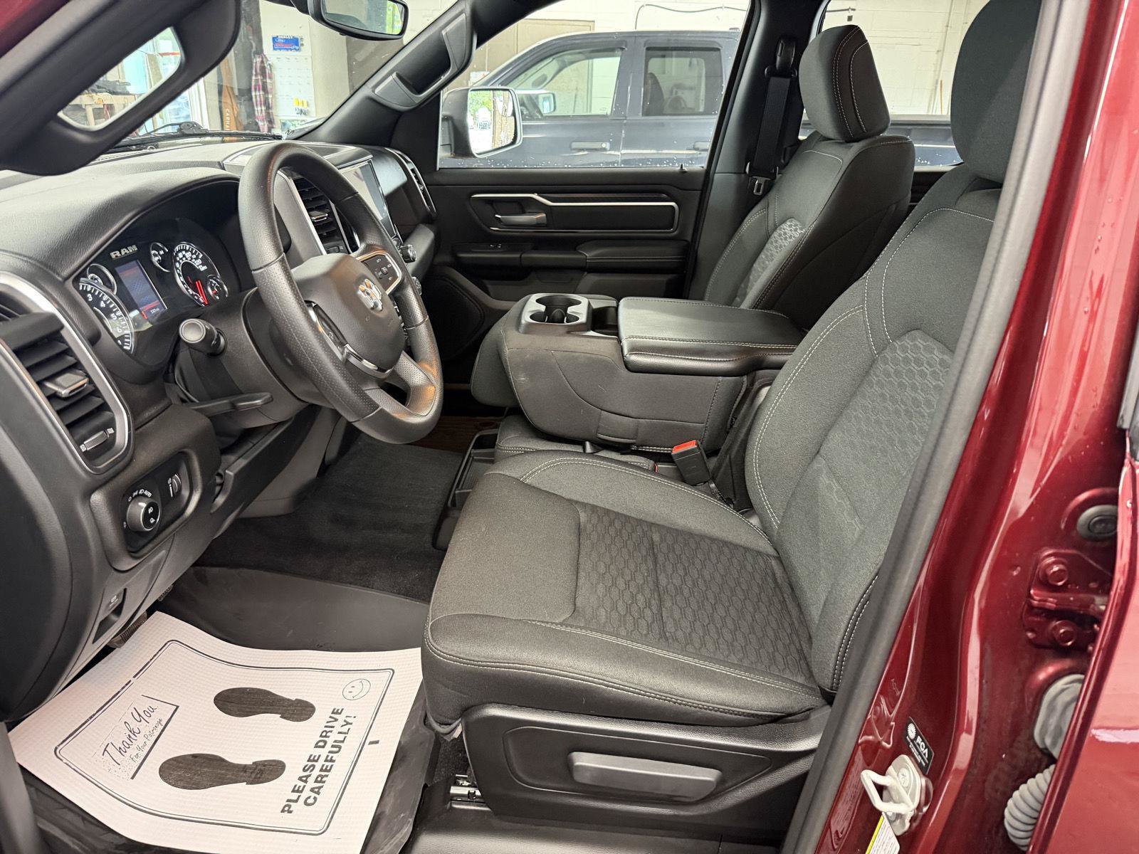 Used 2025 RAM 1500 Big Horn AWD/4WD image 12