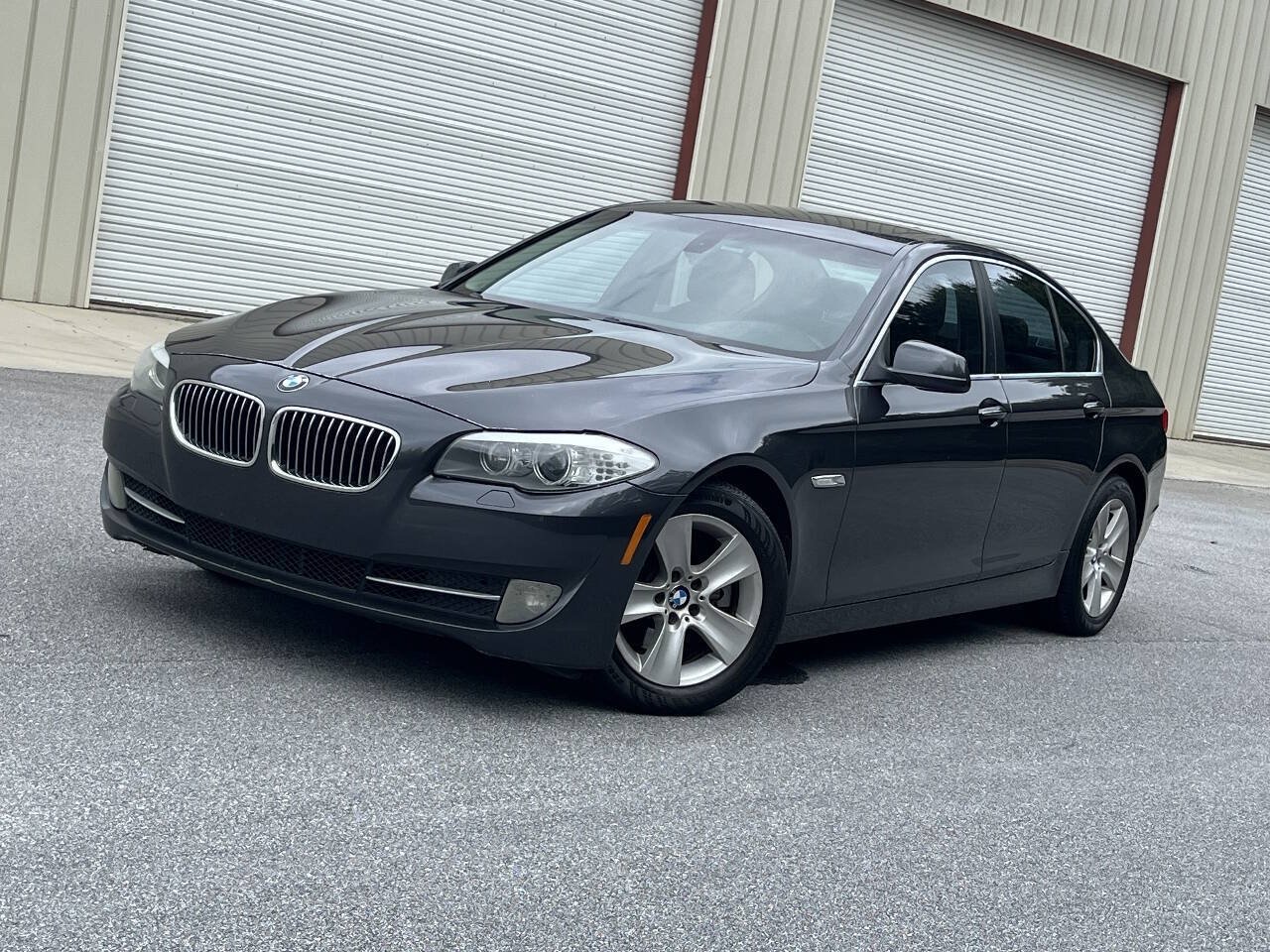 Used 2011 BMW 528i Sedan RWD image 1