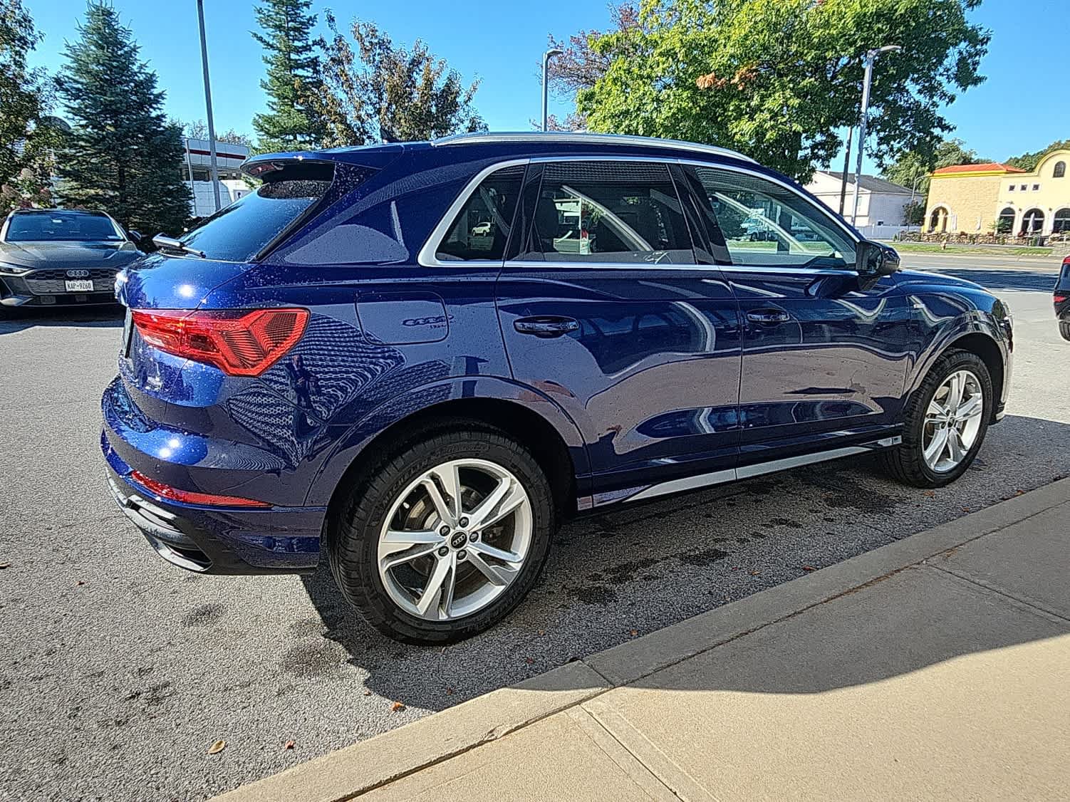 Certified 2024 Audi Q3 2.0T Premium Plus AWD/4WD image 19