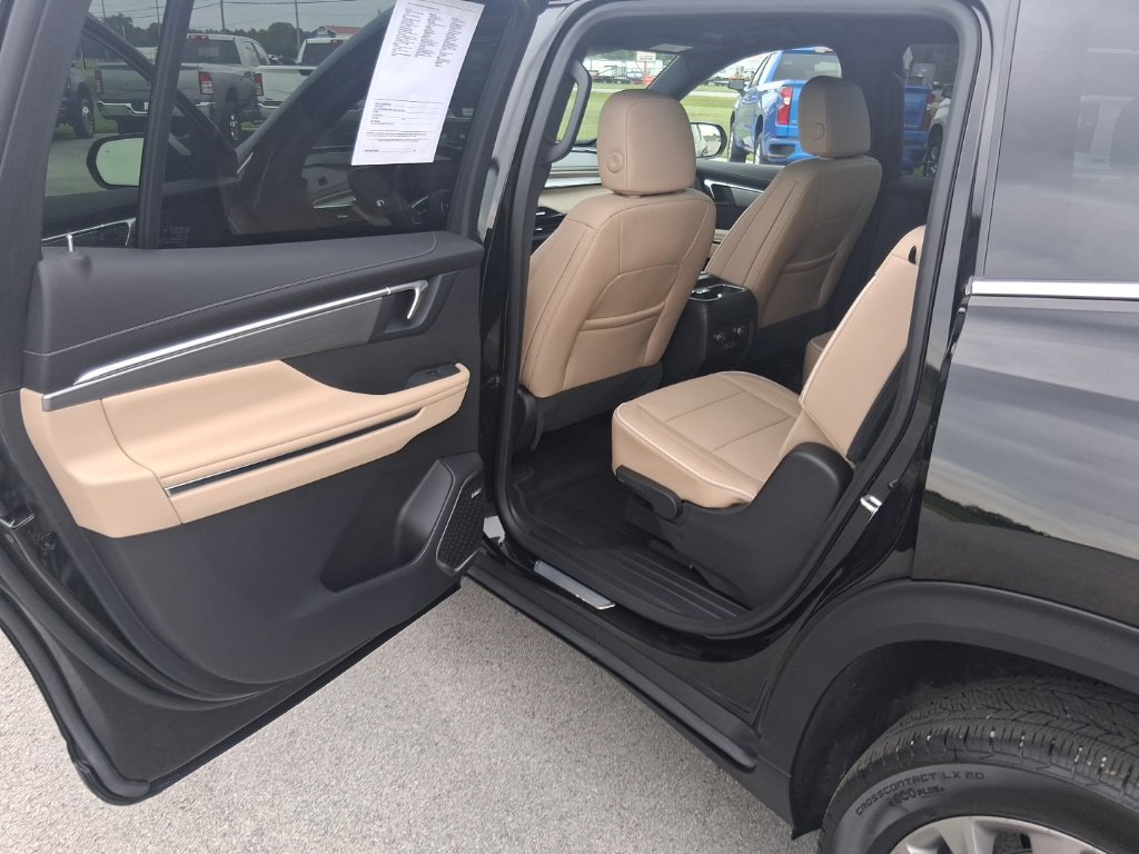 Used 2026 Buick Enclave Preferred w/ LPO, Floor Liner Package AWD/4WD image 22
