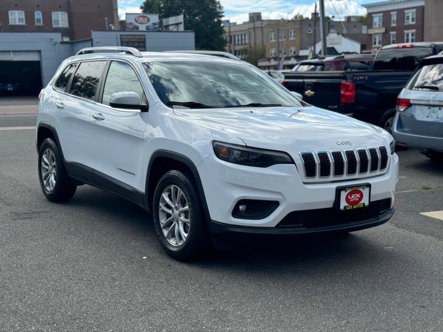 Used 2019 Jeep Cherokee Latitude w/ Cold Weather Group image 3