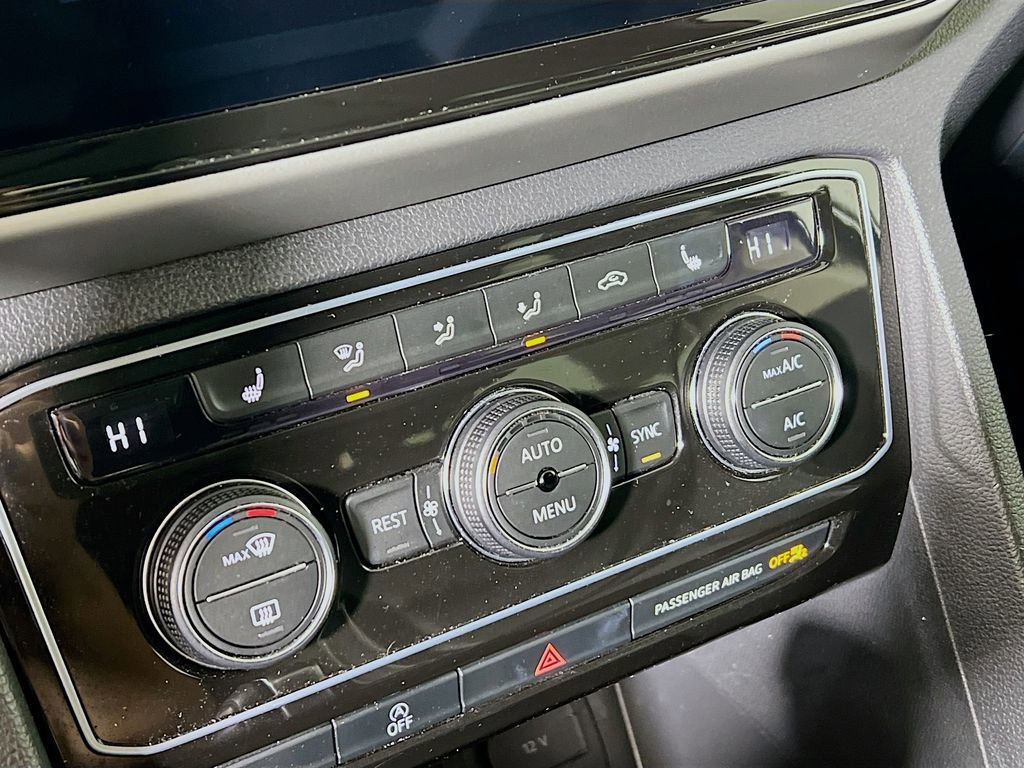 Used 2023 Volkswagen Atlas SE w/ Panoramic Sunroof Package image 14