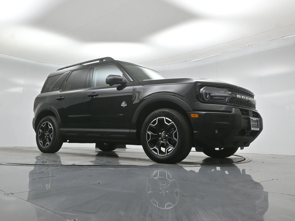 Certified 2025 Ford Bronco Sport Outer Banks w/ Outer Banks Tech Package+ AWD/4WD image 4