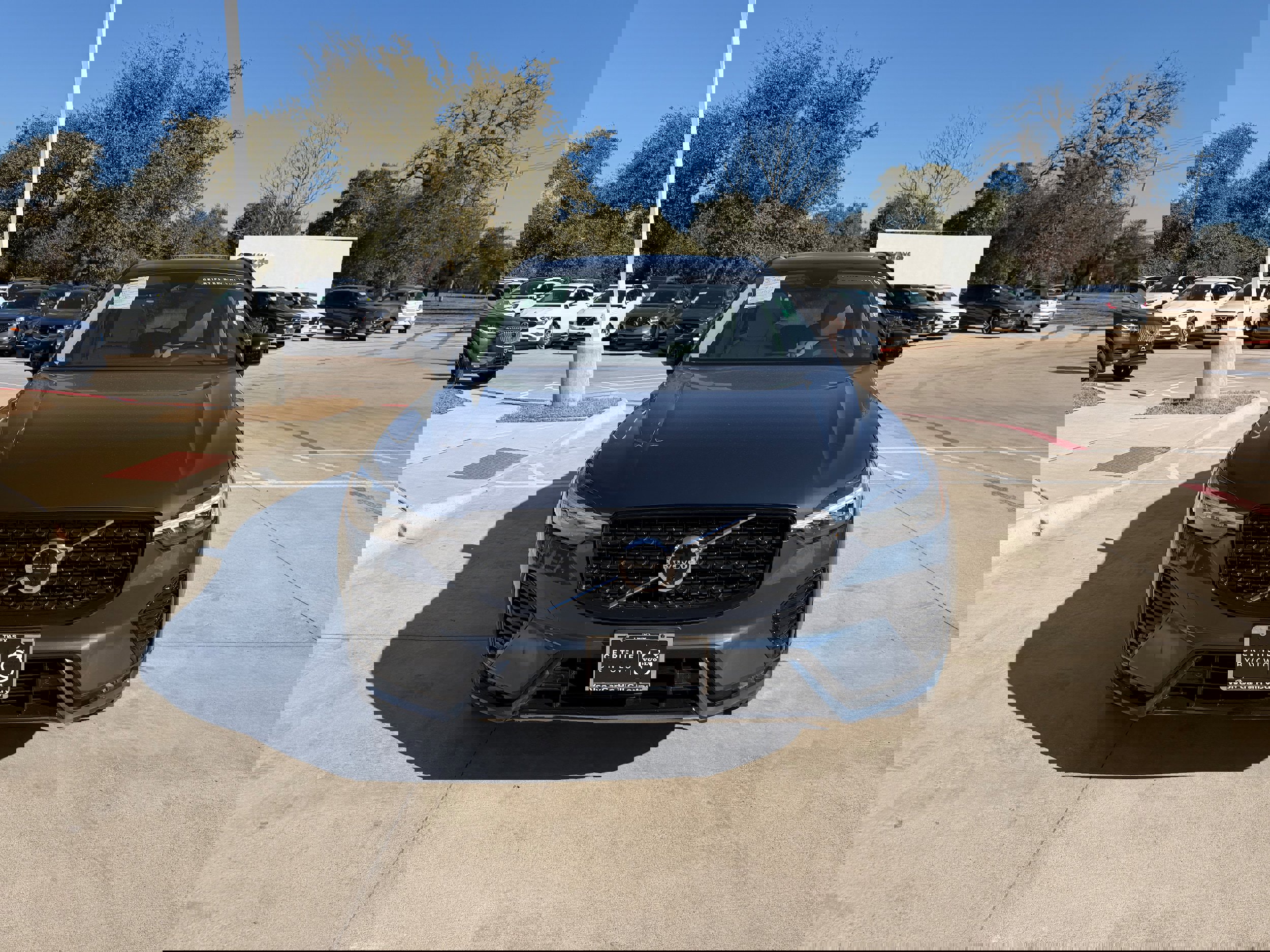 Certified 2024 Volvo XC60 B5 Plus image 8