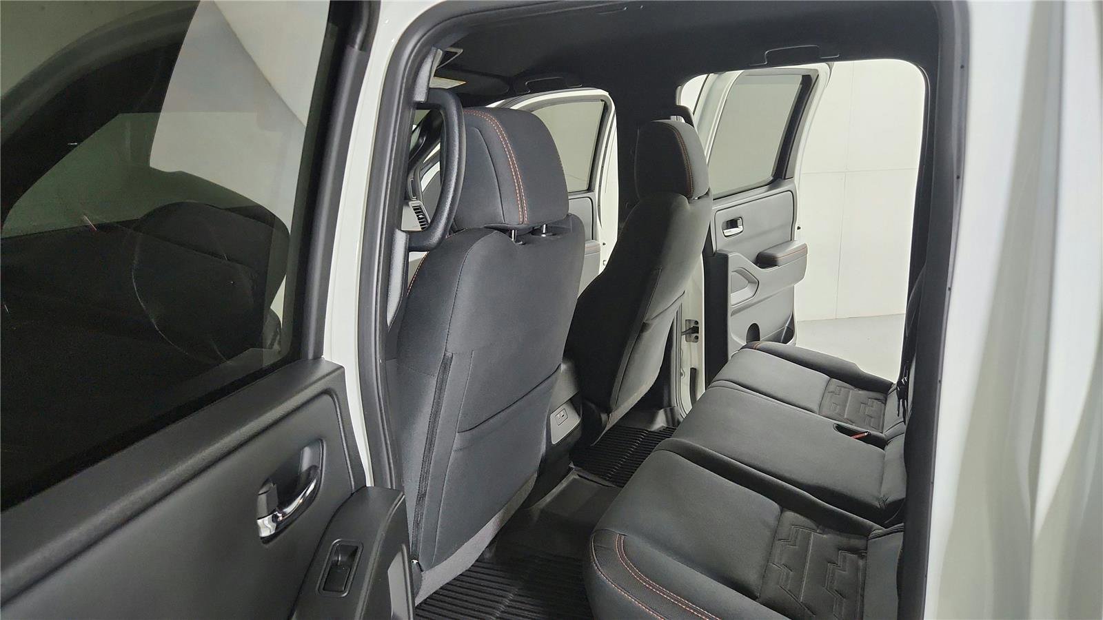 Used 2022 Nissan Frontier PRO-4X w/ Off-Road Protection Package image 22