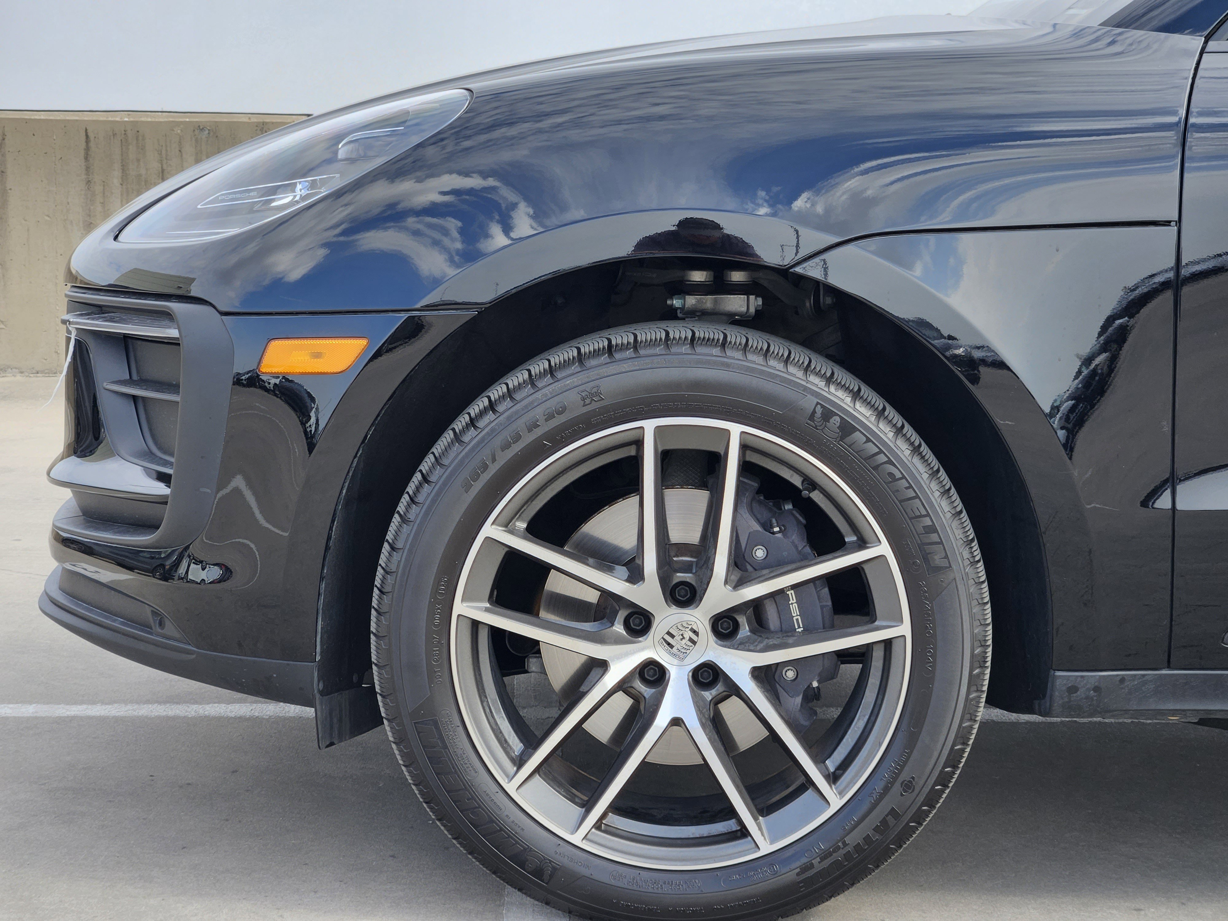 Certified 2026 Porsche Macan image 13