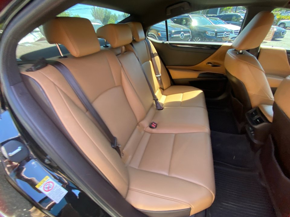 Used 2019 Lexus ES 350 w/ Premium Package FWD image 33