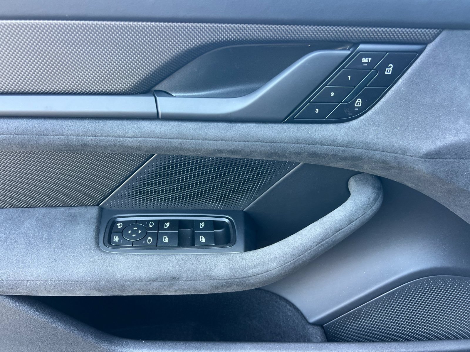 New 2026 Porsche Taycan GTS AWD/4WD image 12