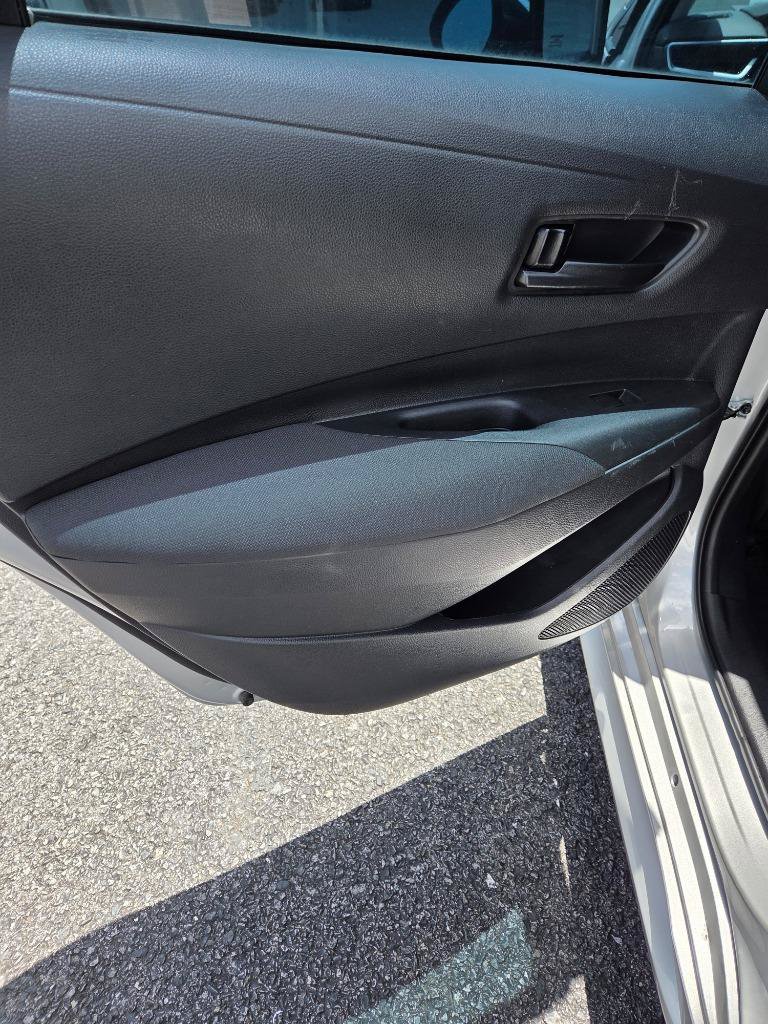 Used 2022 Toyota Corolla LE FWD image 11