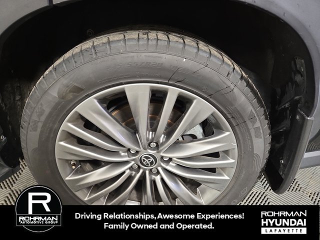 Used 2022 Toyota Highlander Platinum AWD/4WD image 11