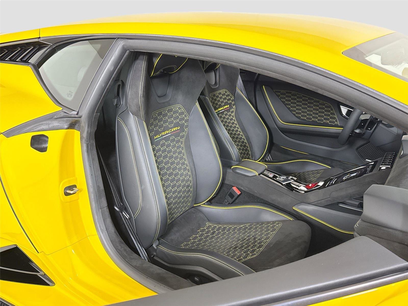 Used 2024 Lamborghini Huracan Tecnica RWD image 28